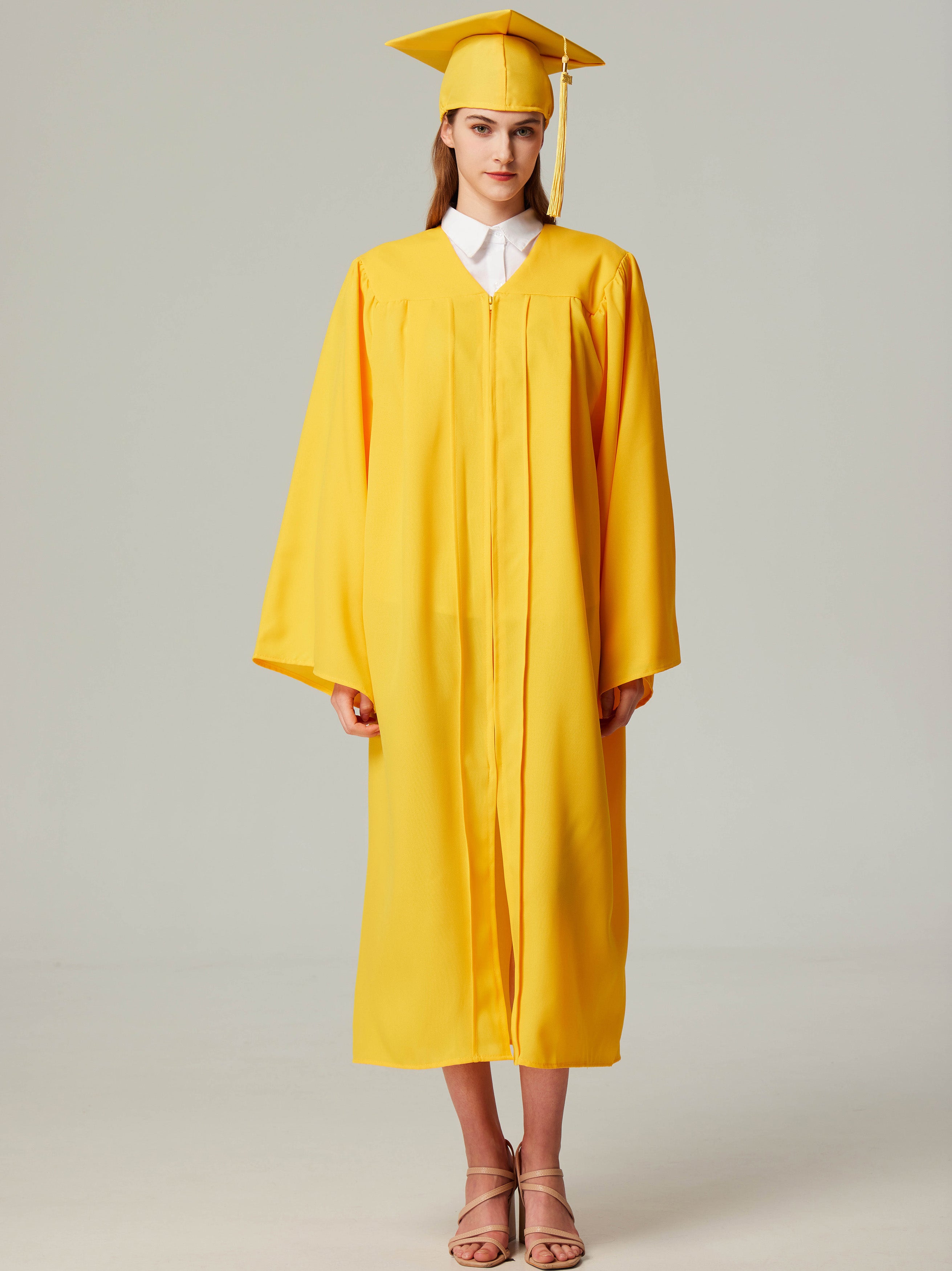 GraduationService Unisex  Matte Graduation Cap & Gown with Tassel 2025 Year Charm Rich Color